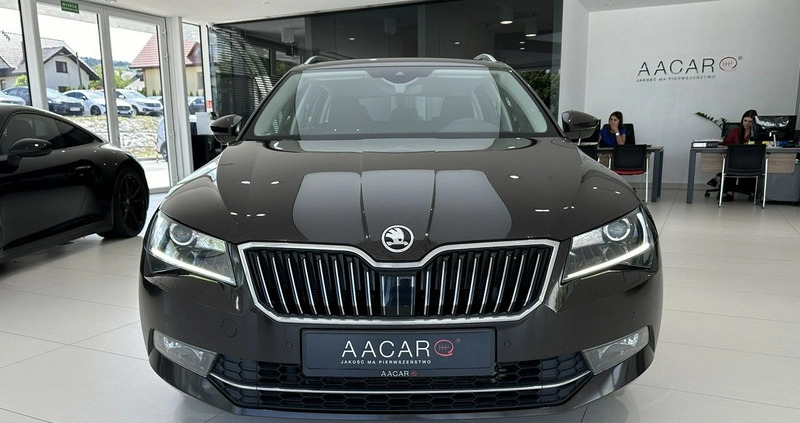 Skoda Superb cena 99900 przebieg: 135160, rok produkcji 2019 z Mogilno małe 781